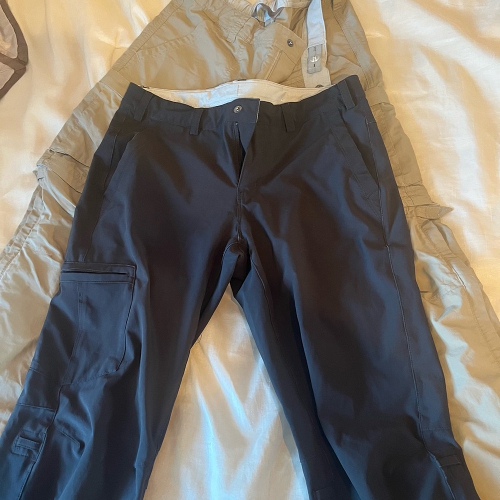 REI Women’s Black & Tan Hiking Pants